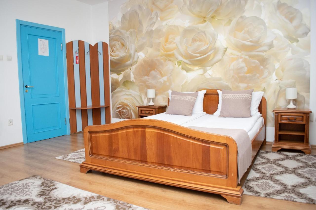 Motel Via Targu Mures Cristesti  Екстериор снимка